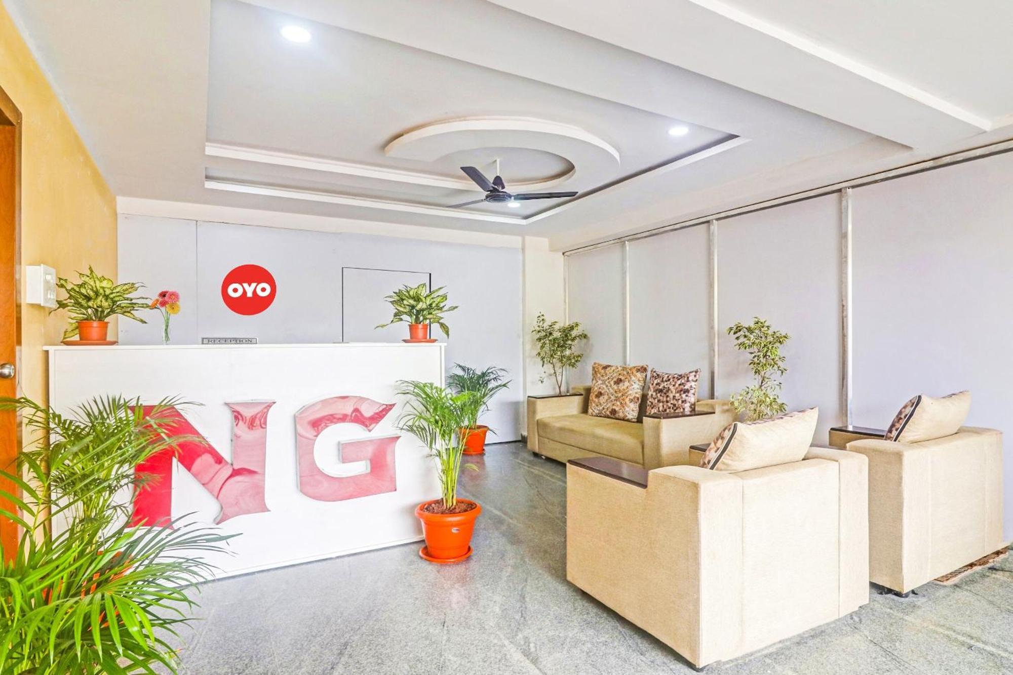 Hotel O Sri Navya Grand Near Nexus Hyderabad Exterior foto