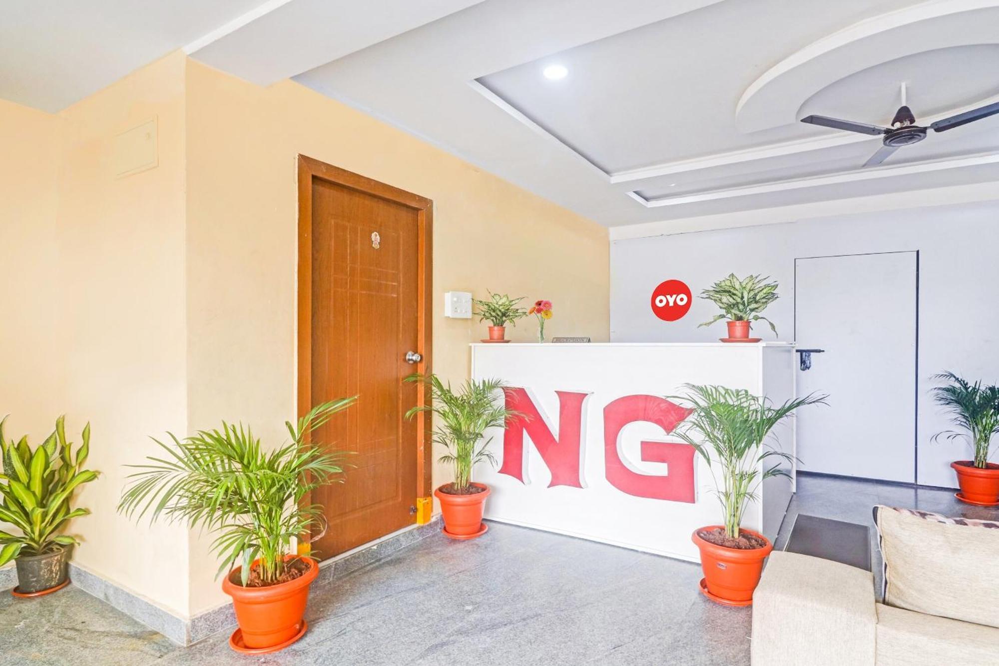 Hotel O Sri Navya Grand Near Nexus Hyderabad Exterior foto